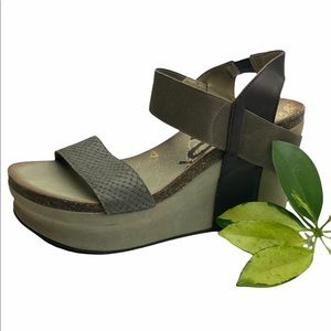 OTBT Brown/Taupe/Gray Platform Sandals 7.5
